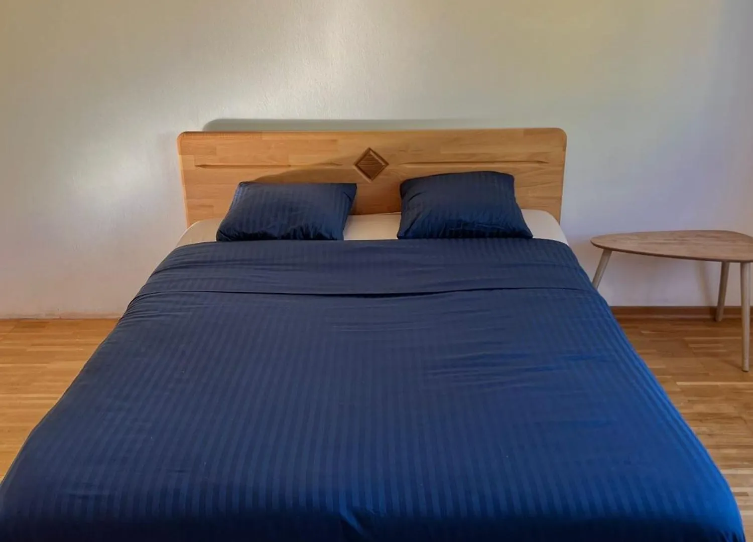 Vienna Home , Near U1 Metro , Big And Cozy Home 0*,  オーストリア